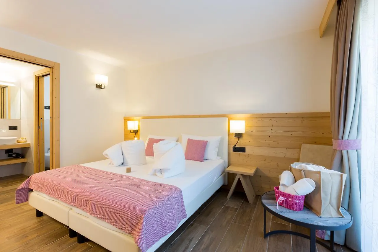 Green Rose Bandb Ecohotel Livigno 2*,