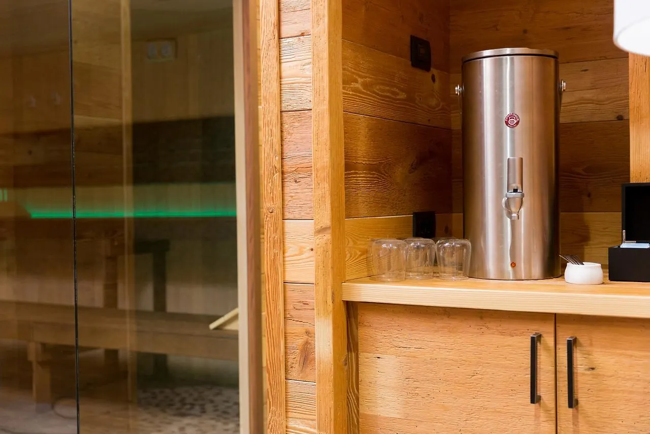 Green Rose Bandb Ecohotel Livigno 2*,  Italy