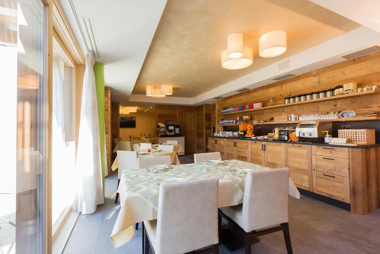 Green Rose Bandb Ecohotel Livigno 2*,